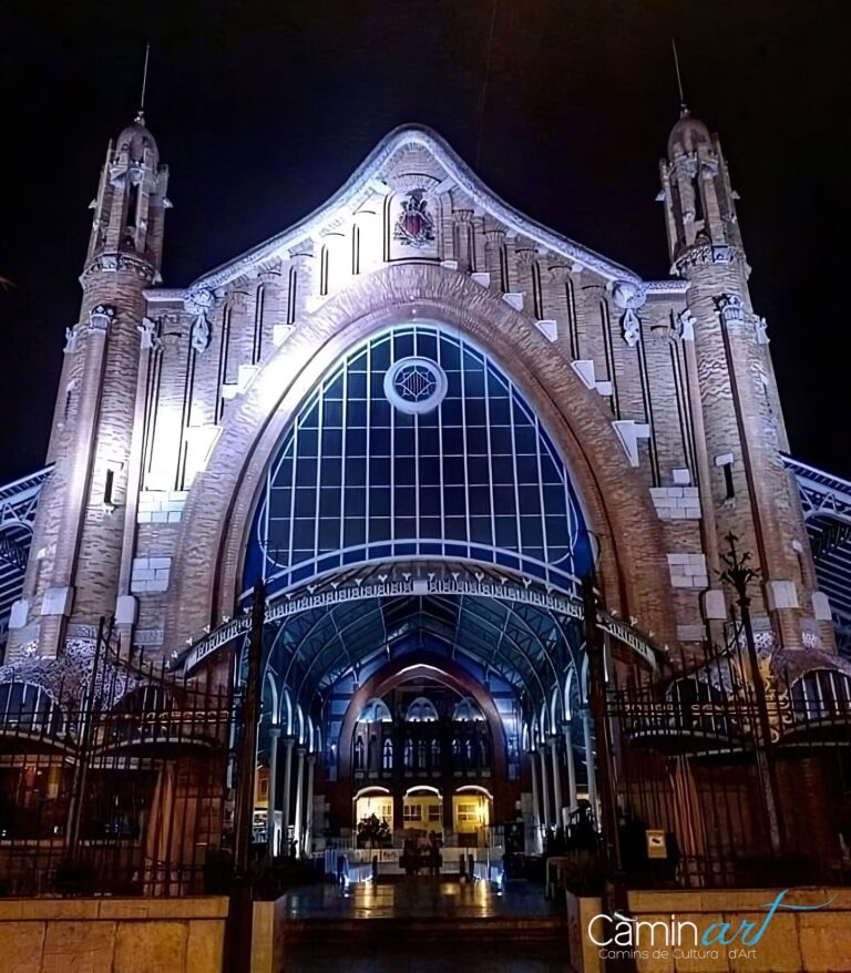 Camins Modernistes nocturna