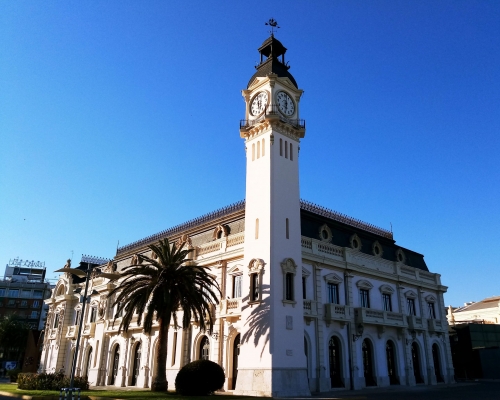 Camins al Grao 2 Edificio del Reloj scaled