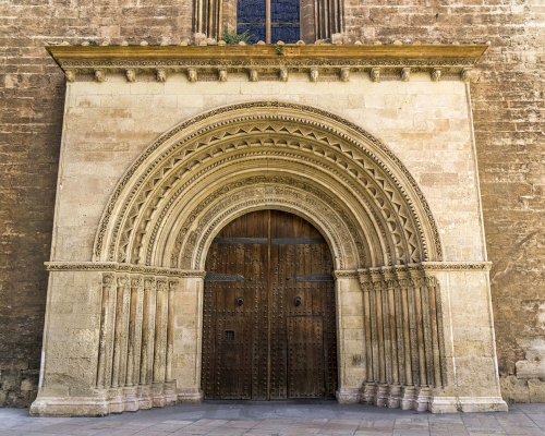 Camins Medievals 7 Puerta Romanica 1