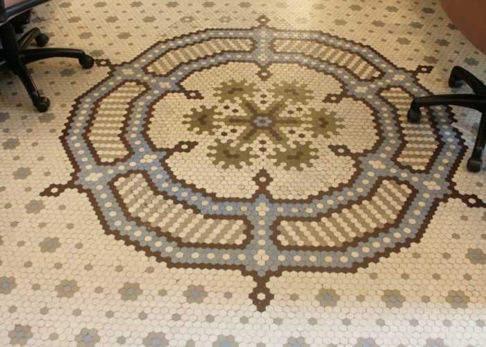 Ruta por los edificios con cerámica Nolla