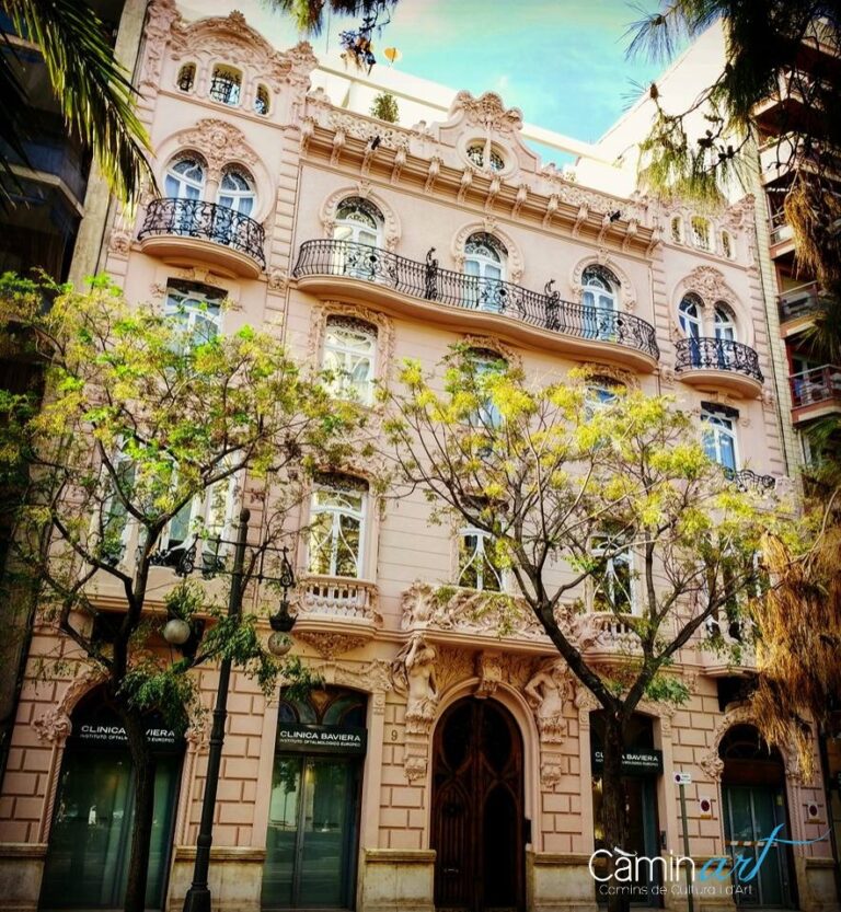 Ruta por la arquitectura modernista del Ensanche Noble de Valencia 8 Camins Modernistes Valencia ruta Ensanche Noble palacetes burguesía